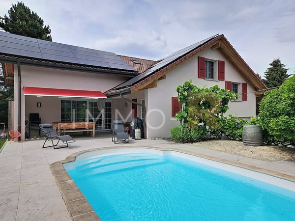 Magnifique villa de 7.5 pièces avec piscine chauffée 2