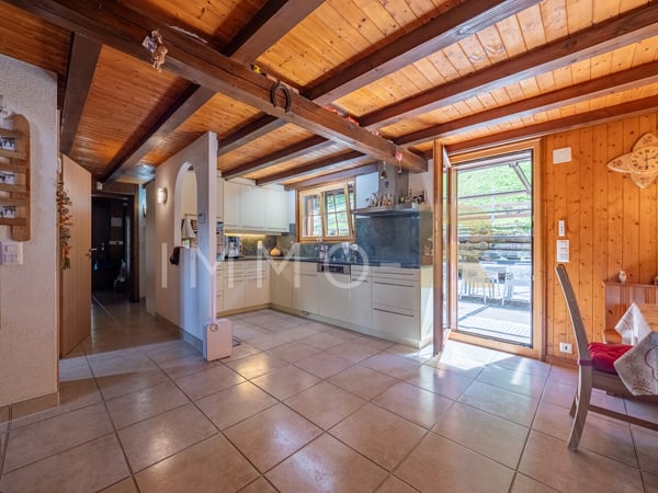 Chalet individuel avec terrain de 1018m2 et potentiel de création d'un appartement indépendant 5