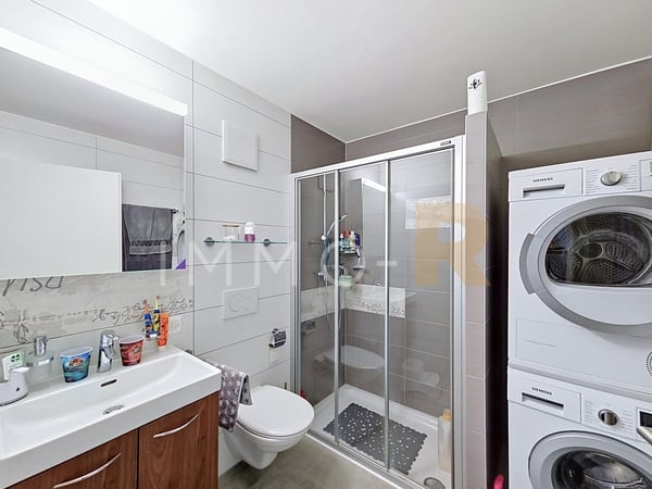 Ravissant et spacieux 4.5pces  avec Loggia 12
