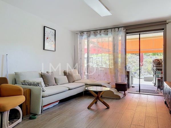 Ravissant 2.5pce avec terrasse et jardin 4