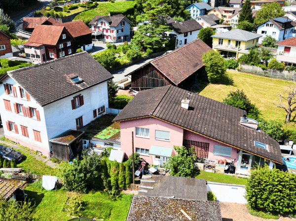 Attraktives Wohnensemble mit vielfältigen Nutzungsmöglichkeiten 2