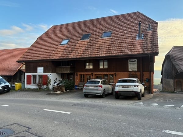 Grosszügige 1.5-Zimmer-Duplex-Wohnung in Täuffelen 2