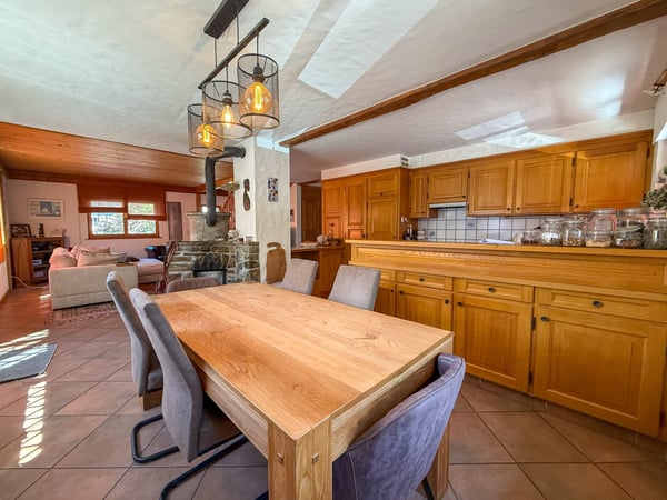 Grande villa familiale avec splendide terrasse et grand jardin 13