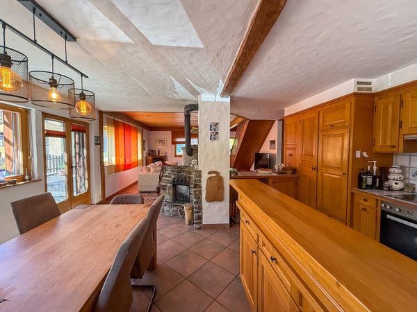 Grande villa familiale avec splendide terrasse et grand jardin 11