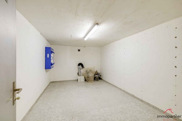 Vielseitiges Gewerbe- und Einzelhandelsobjekt mit Tiefgarage 20