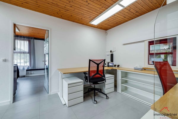 Vielseitiges Gewerbe- und Einzelhandelsobjekt mit Tiefgarage 15