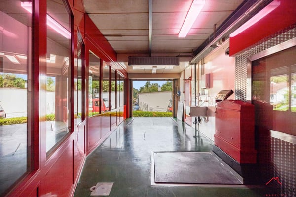 Vielseitiges Gewerbe- und Einzelhandelsobjekt mit Tiefgarage 7