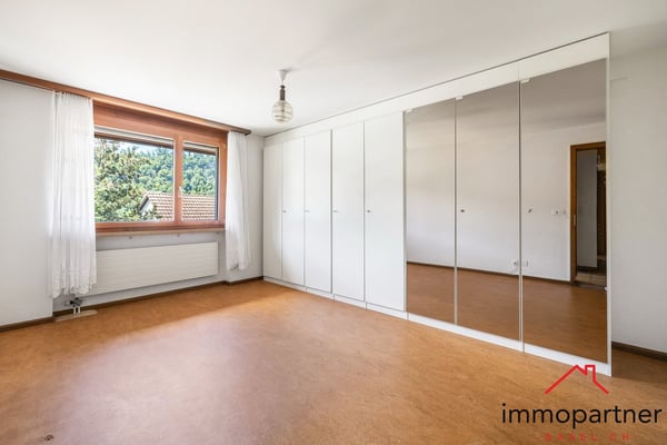 Freistehendes Einfamilienhaus mit Potenzial an ruhiger Hanglage 8