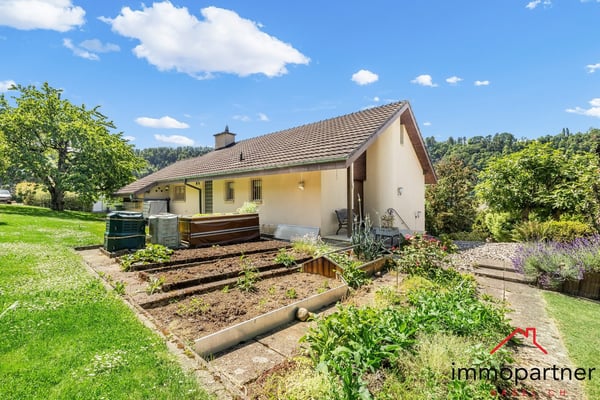 Freistehendes Einfamilienhaus mit Potenzial an ruhiger Hanglage 16