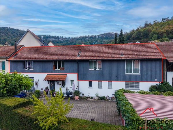 Charmante 3.5 (4.5)-Zimmer-Dachwohnung mit Balkon und schöner Aussicht in Duggingen 18