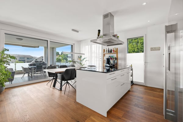 4.5-Zimmer-Wohnung mit grossem Balkon & Abendsonne in Steinhausen 5