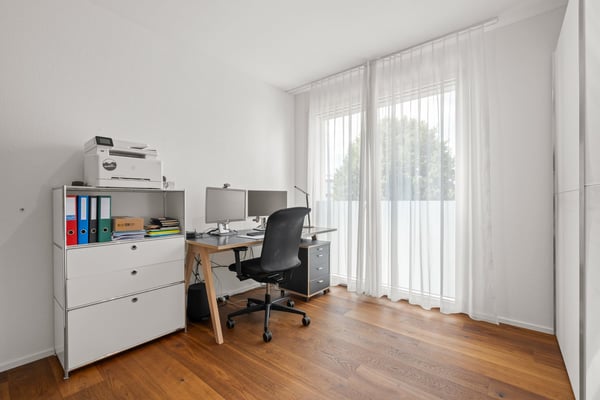 4.5-Zimmer-Wohnung mit grossem Balkon & Abendsonne in Steinhausen 6