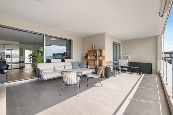 4.5-Zimmer-Wohnung mit grossem Balkon & Abendsonne in Steinhausen 1