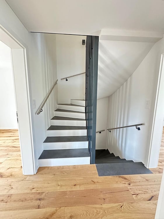 Modernes Doppeleinfamilienhaus in Untereggen 15