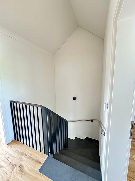 Modernes Doppeleinfamilienhaus in Untereggen 14