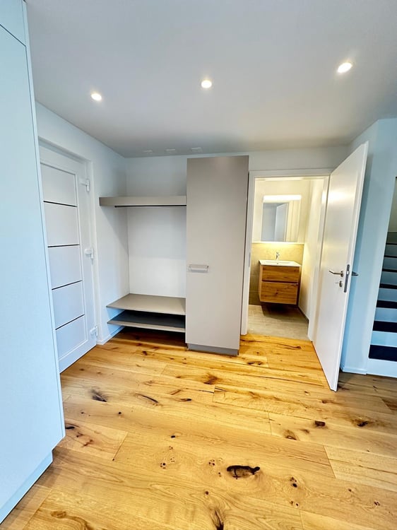 Modernes Doppeleinfamilienhaus in Untereggen 5