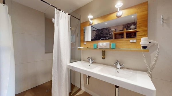 Hotel Alpenblick – Spacious Family Studio in the Heart of Bern! 8