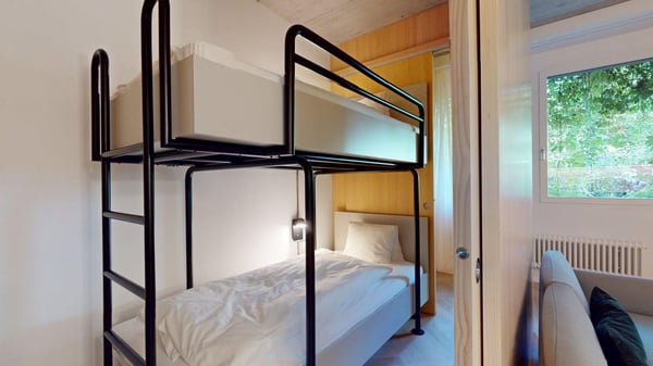 Hotel Alpenblick – Bright One-Bedroom Family Apartment in the Heart of Bern! 8