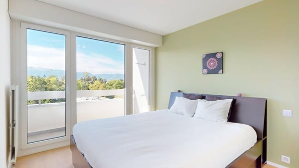 Modern 3 Bedrooms Apartment with Open View – Close to United Nations 8