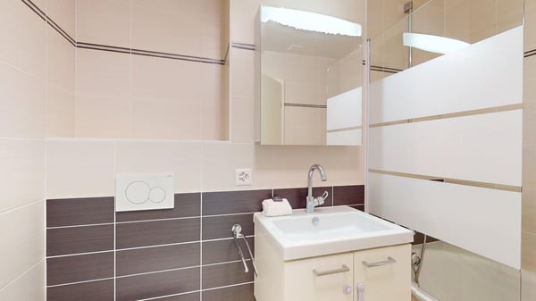 Bright Room in Shared Apartment – Ideal for Students – Route de la Gare 16D, Mies (Versoix)! 4