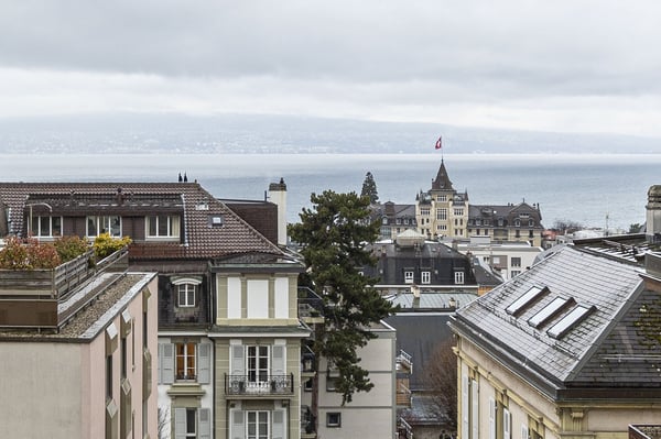 Spacious High-Floor 2-Bedroom Apartment Near Lausanne Train Station – Rue du Simplon 10! 15