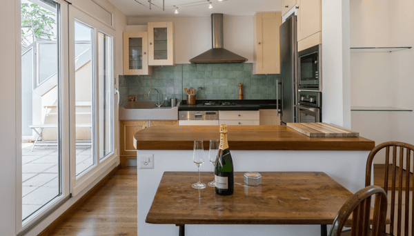 Beautiful Duplex with Two Bedrooms and Large Terrace – Geneva Plainpalais! 4