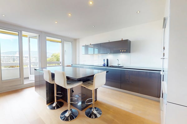 Modern 3 Bedrooms Apartment with Open View – Close to United Nations 3