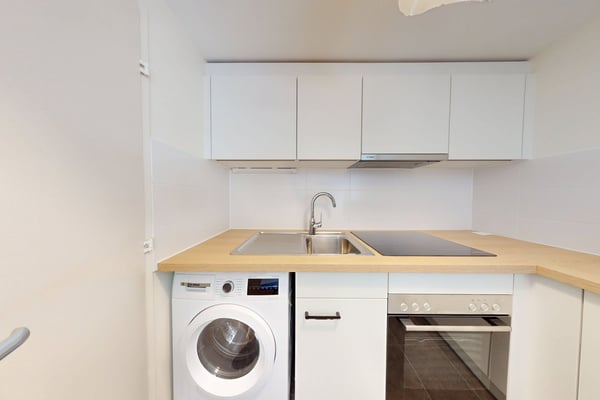 Furnished 16 m² Studio with Separate Kitchen – Plainpalais, Geneva 5