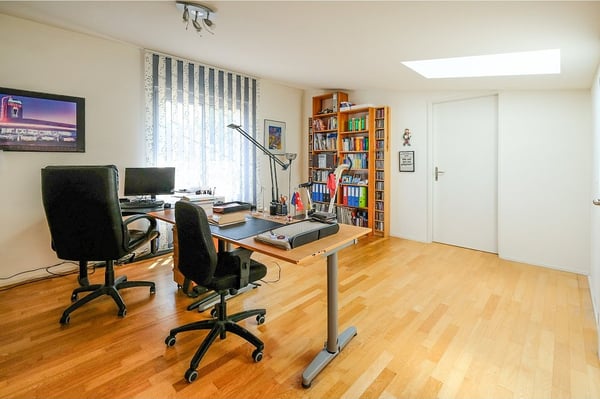 Einzigartige und aussergewöhnliche 1.5 Zimmer-Maisonettewohnung in ehemaligem Druckereigebäude 11