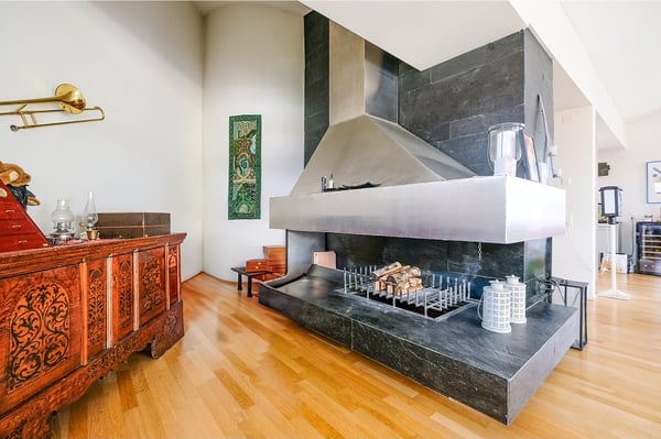 Einzigartige und aussergewöhnliche 1.5 Zimmer-Maisonettewohnung in ehemaligem Druckereigebäude 8