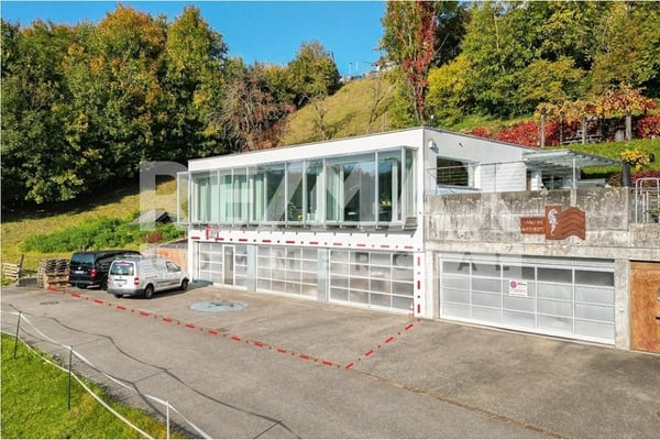 Attraktive Gewerbefläche - ideal für Handwerksbetriebe! 1