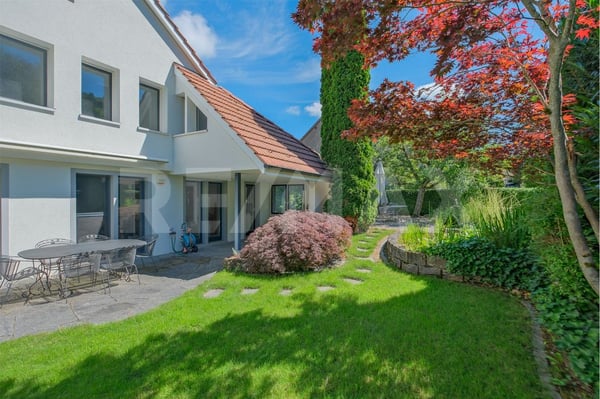 1.5 Zimmer-Einfamilienhaus an idyllischer Lage 2