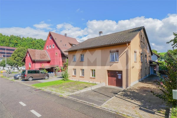 Freistehendes Haus mit Renovationsbedarf - viel Platz für Wohnen/Arbeiten oder Hobby 2