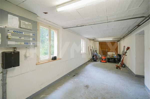 Freistehendes Haus mit Renovationsbedarf - viel Platz für Wohnen/Arbeiten oder Hobby 10