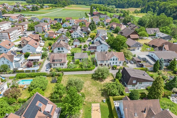 697 m² grosses Grundstück an sehr ruhiger Lage in Möriken 3