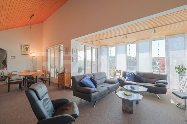 Sonnig, grosszügig, zentrumsnah 4.5 Zimmer-Dachmaisonette 3