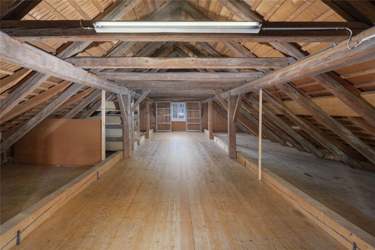 Spacious commercial property with potential