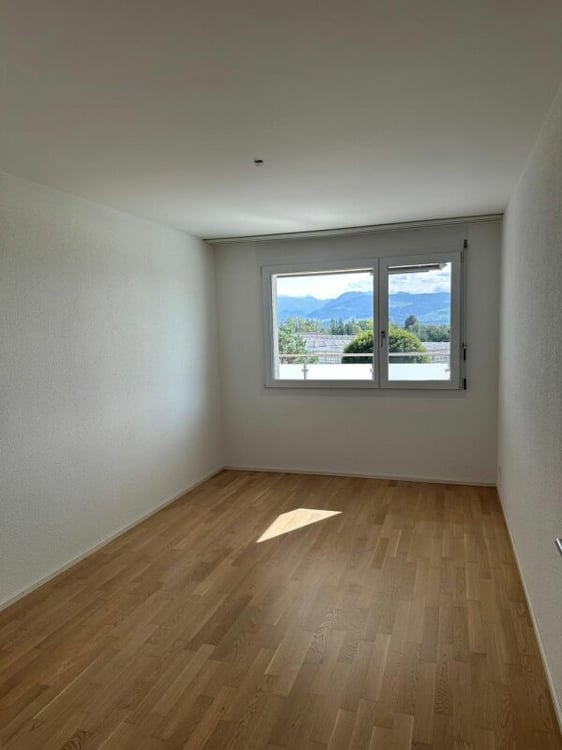 Grosszügige 2.5-Zimmer-Wohnung an ruhiger Lage 8