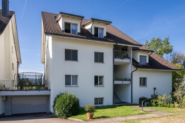 Grosse Dach-Maisonettewohnung mit Fernsicht 2