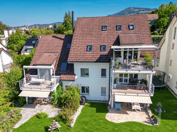 Grosse Dach-Maisonettewohnung mit Fernsicht 1