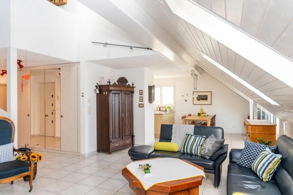 Grosse Dach-Maisonettewohnung mit Fernsicht 8