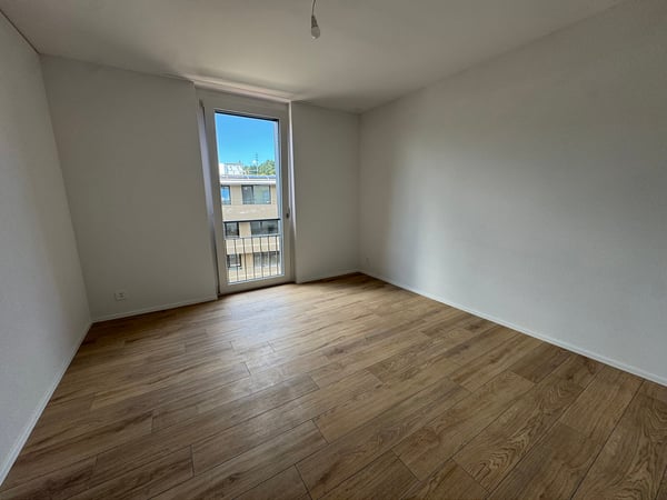 05696 - Appart. 3½ PCES - IMP. CHAMP-RIOND 24 - MATRAN 4