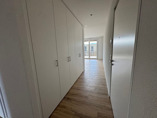 05689 - Appart. 2½ PCES - IMP. CHAMP-RIOND 22 - MATRAN 7