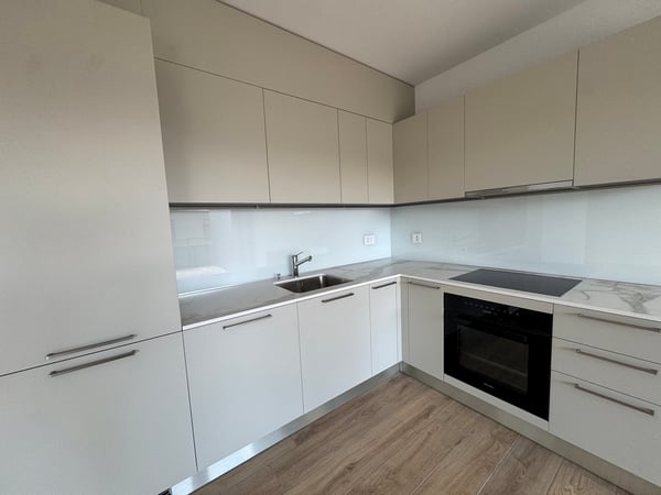 05689 - Appart. 2½ PCES - IMP. CHAMP-RIOND 22 - MATRAN 6
