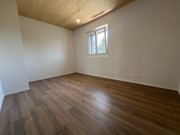 06033 - Appart. 3½ PCES - CH. HIRONDELLES 4 - FRIBOURG 8