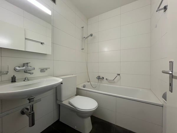 02757 - Appart. 3½ PCES - RTE GRUYERE 16 - FRIBOURG 7