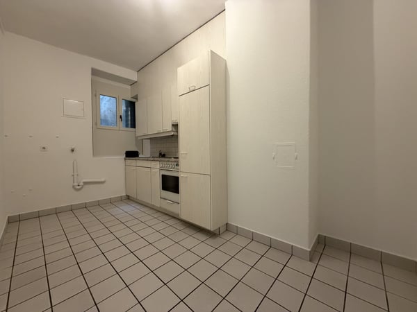 03865 - Appart. 2½ PCES - RUE NEUVEVILLE 33 - FRIBOURG 3