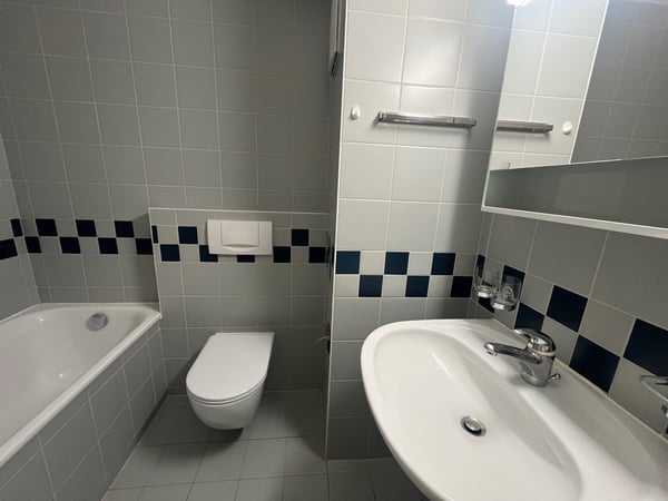 02522 - Appart. 4½ PCES - RUE LOCARNO 4 - FRIBOURG 7