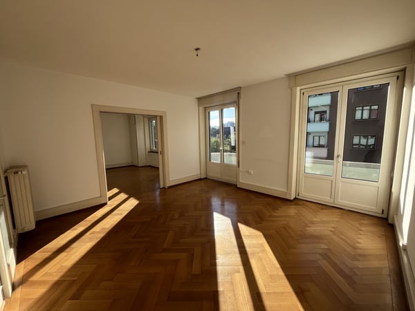 02259 - Surface commerciale - BD PEROLLES 31 - FRIBOURG 8