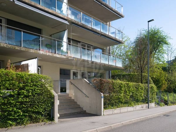 Local commercial de 4 bureaux entièrement loué 1